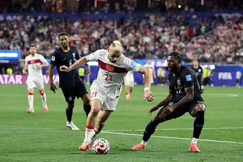 فوز شرفي.. منتخب تركيا يهزم أمريكا بهدف قاتل في كأس العالم